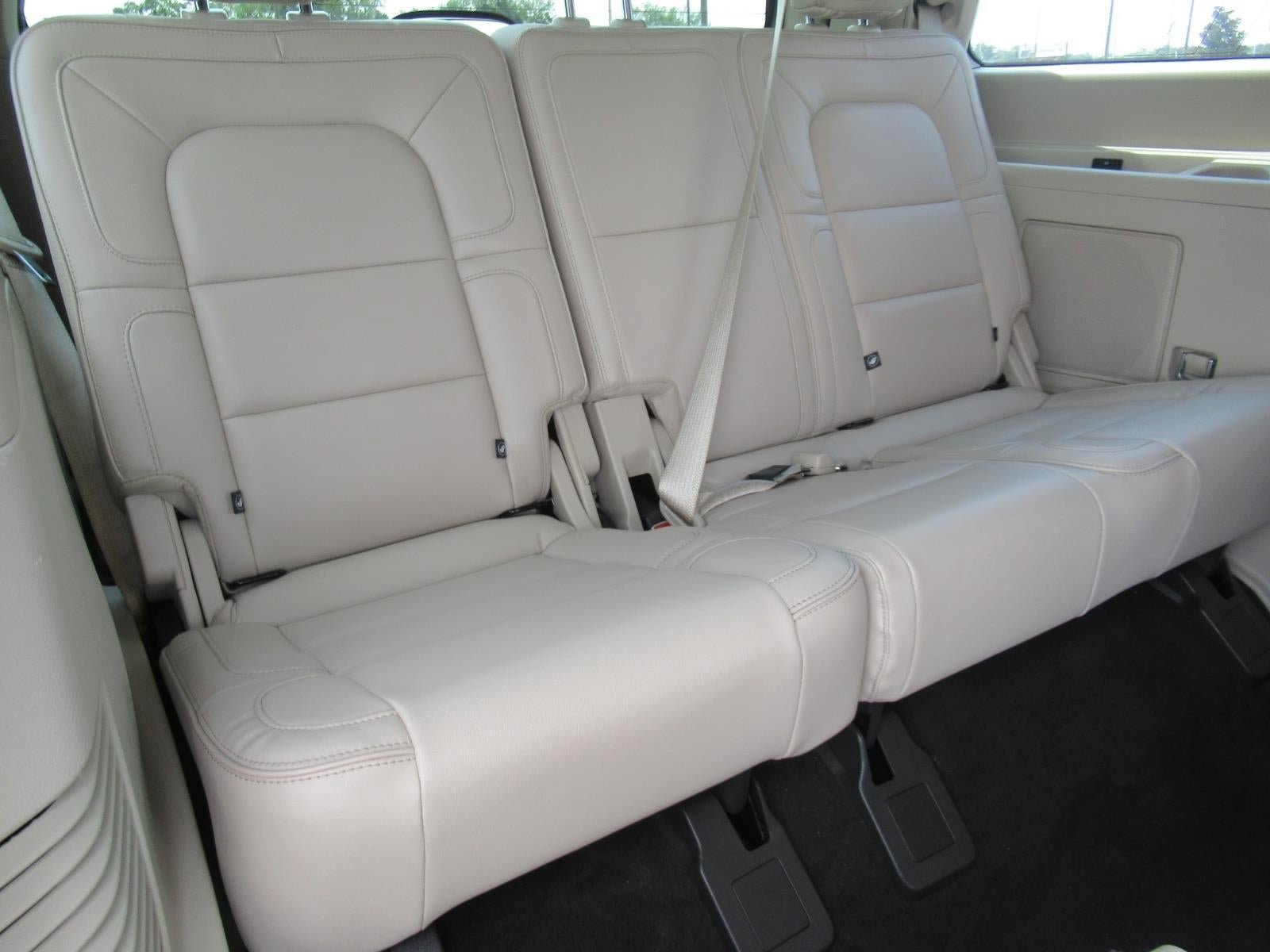Used 2019 Lincoln Navigator Reserve AWD/4WD image 37