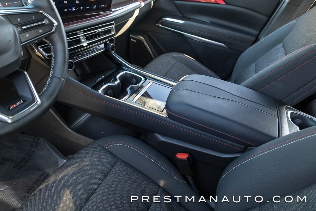 Used 2024 Chevrolet Traverse Z71 w/ Enhanced Driving Package image 32