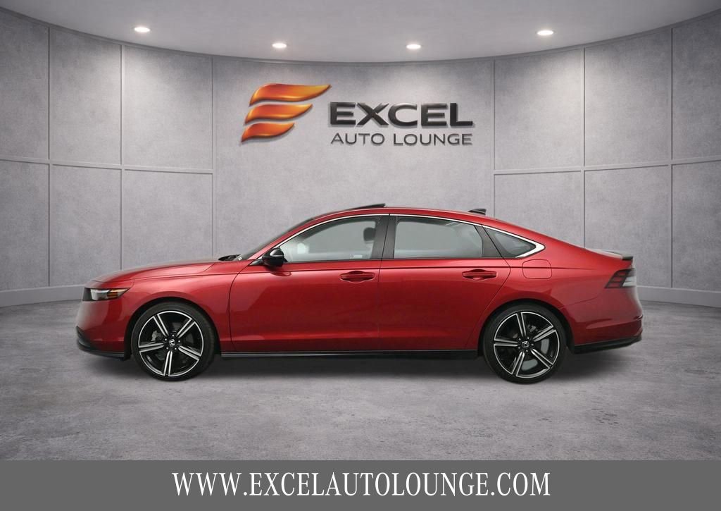 Used 2023 Honda Accord Sport image 3