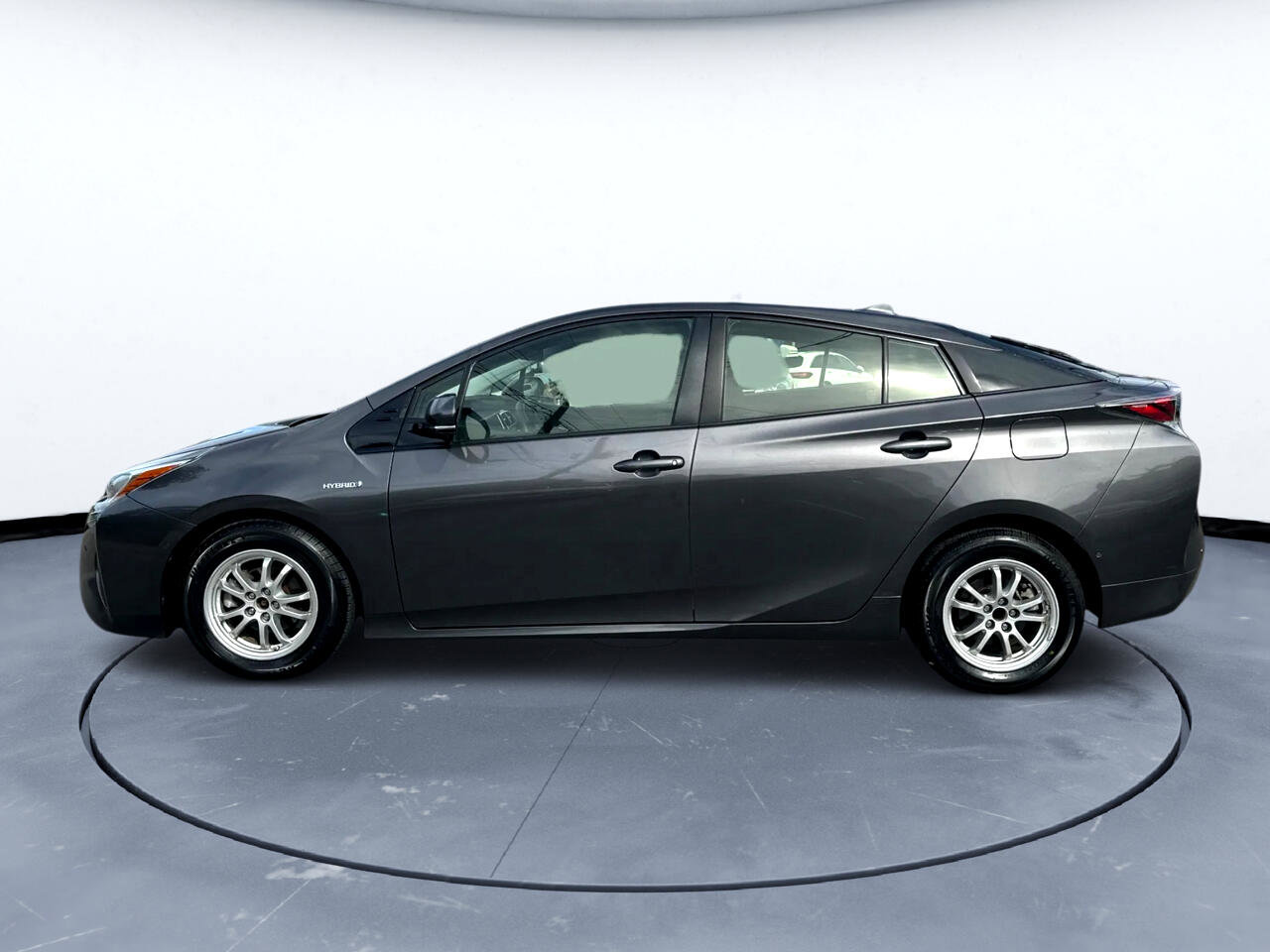 Used 2018 Toyota Prius Two image 4