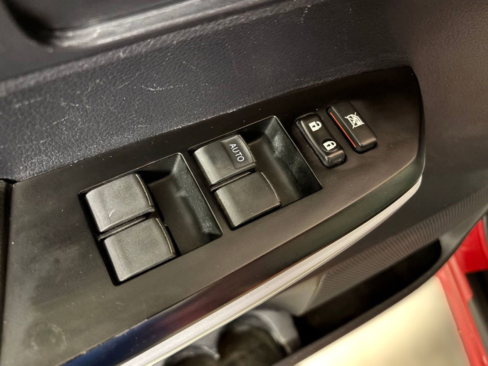 Used 2020 Toyota Tundra SR5 w/ SR5 Leather Package image 11