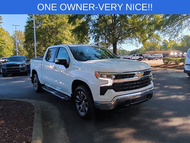 Used 2023 Chevrolet Silverado 1500 LT AWD/4WD image 7