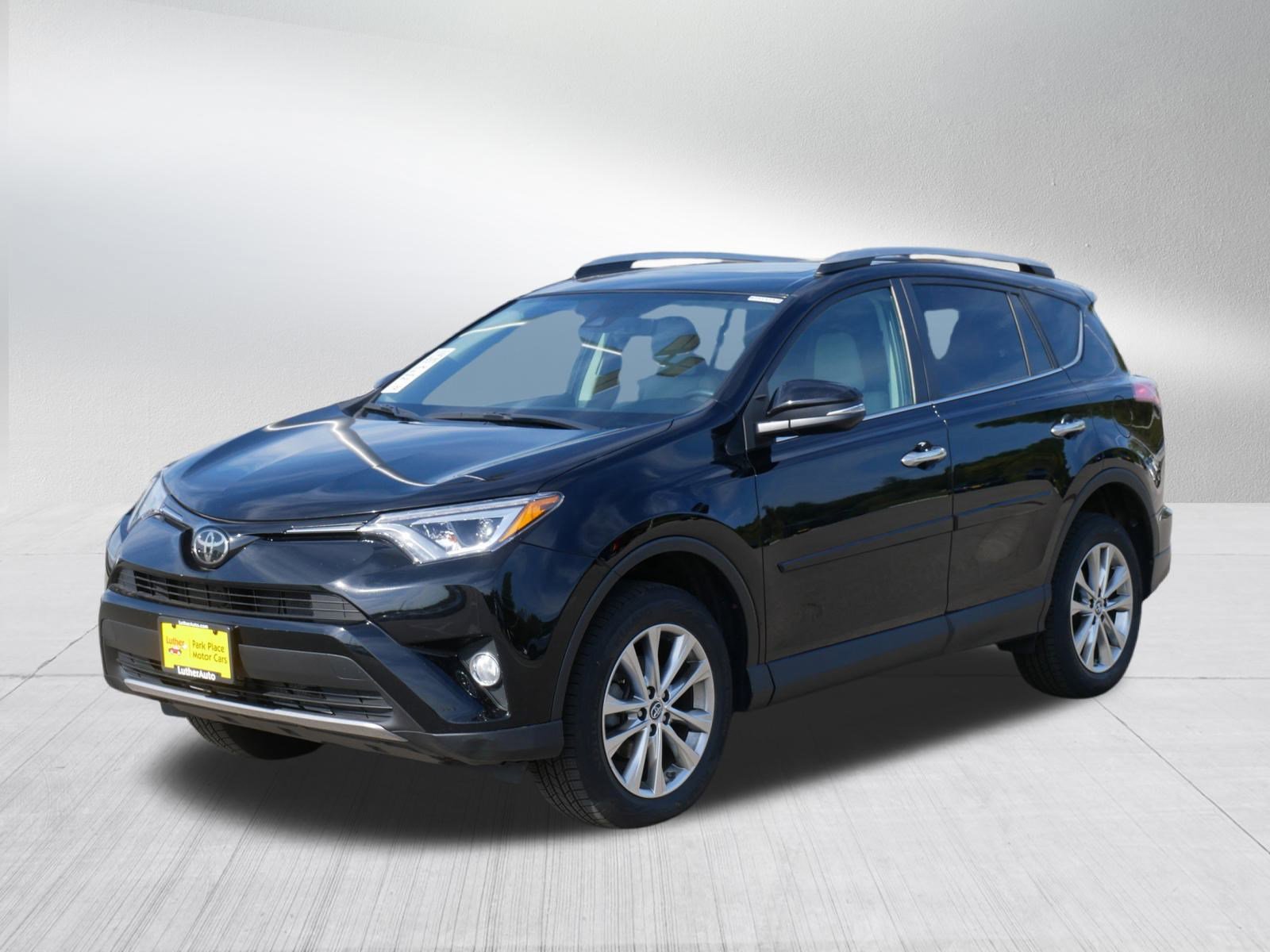 Used 2018 Toyota RAV4 Limited image 3