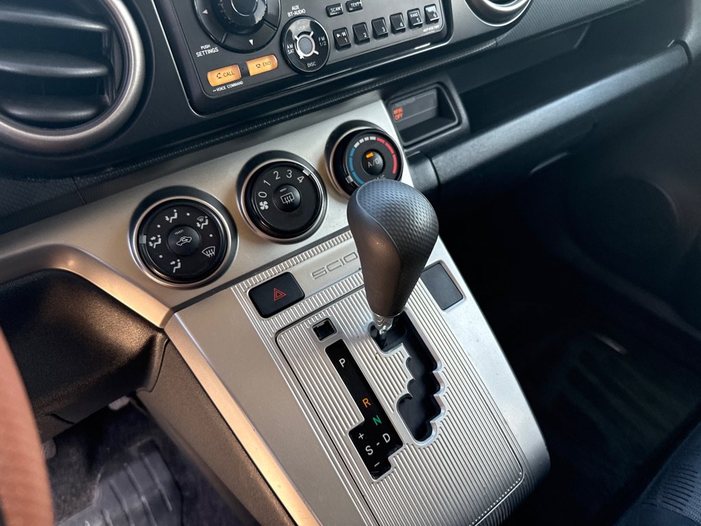 Used 2012 Scion xB FWD image 15