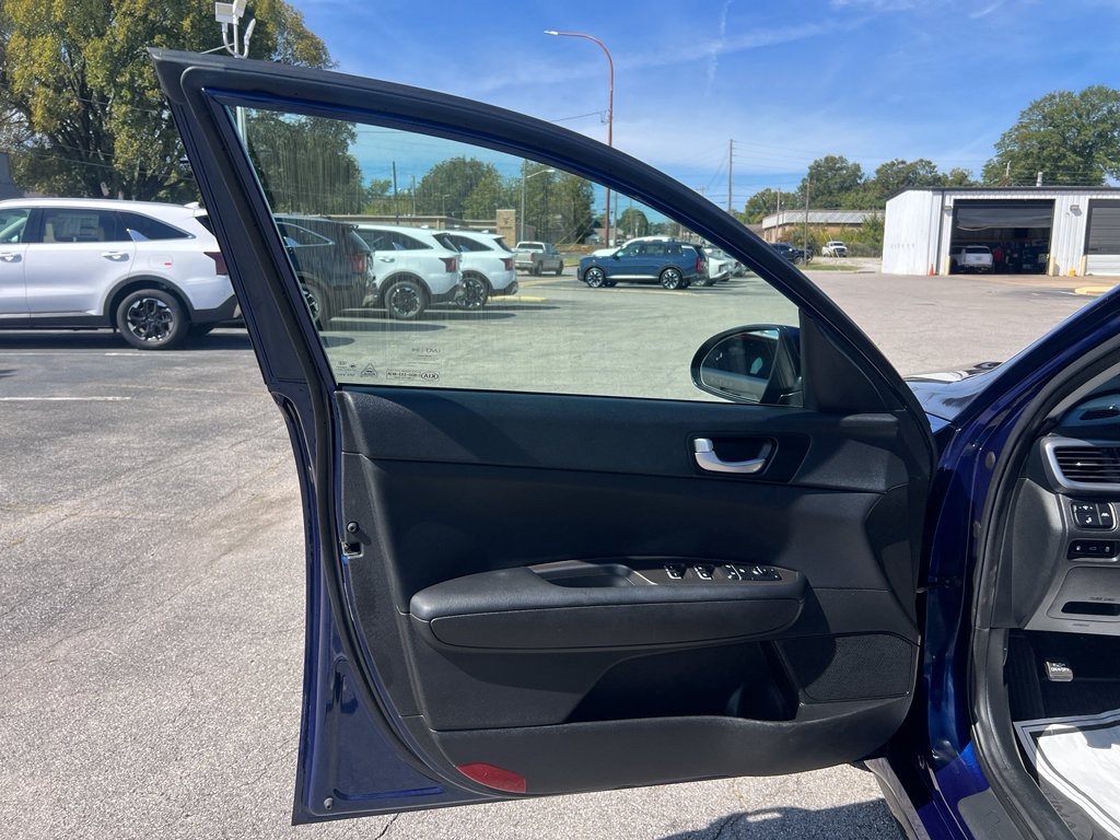 Used 2019 Kia Optima S FWD image 9