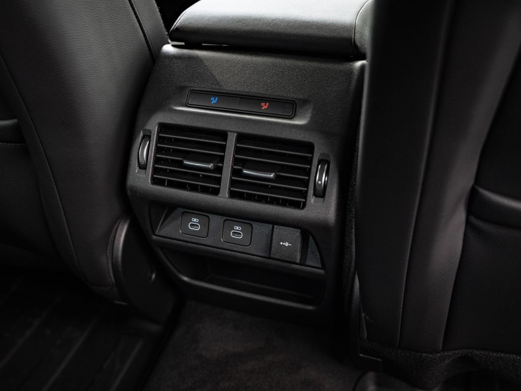 New 2026 Land Rover Discovery Sport Landmark AWD/4WD image 35
