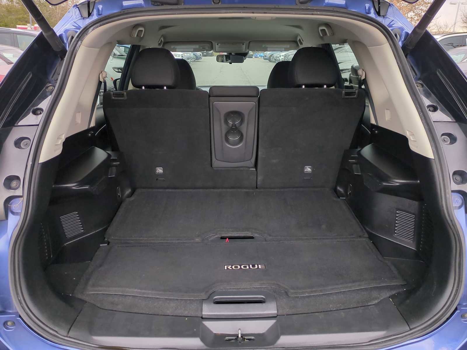 Used 2019 Nissan Rogue SV FWD image 31