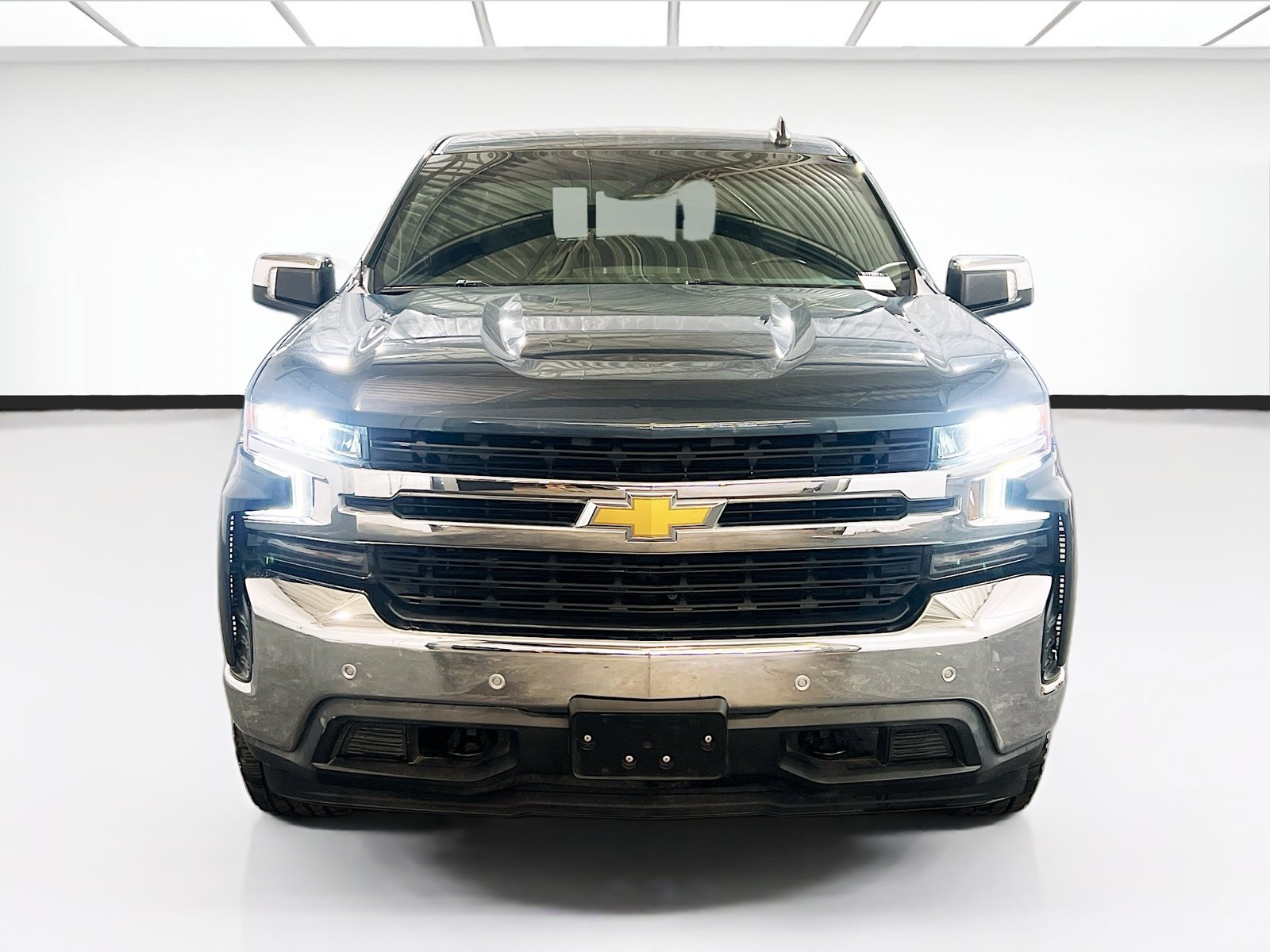 Used 2019 Chevrolet Silverado 1500 LT w/ Texas Edition AWD/4WD image 2