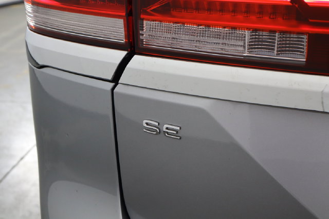 Used 2024 Volkswagen Atlas SE FWD image 40