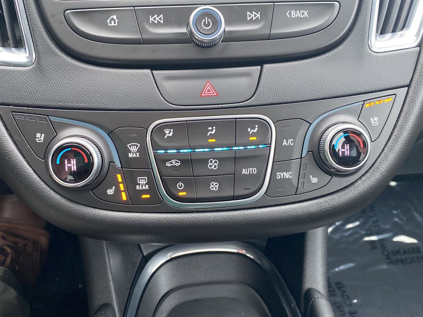 Used 2018 Chevrolet Malibu Premier w/ Premier Sun and Wheel Package image 12