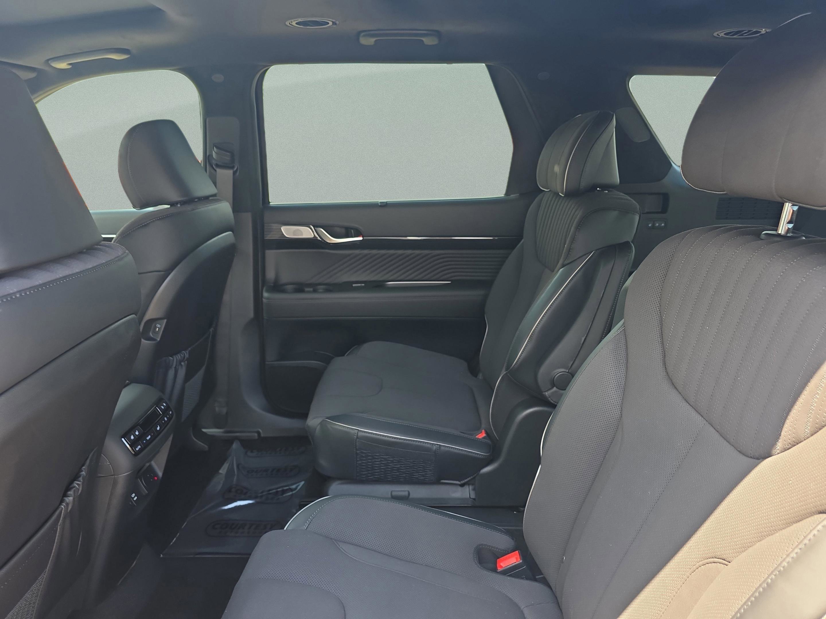 New 2025 Hyundai Palisade Calligraphy image 5