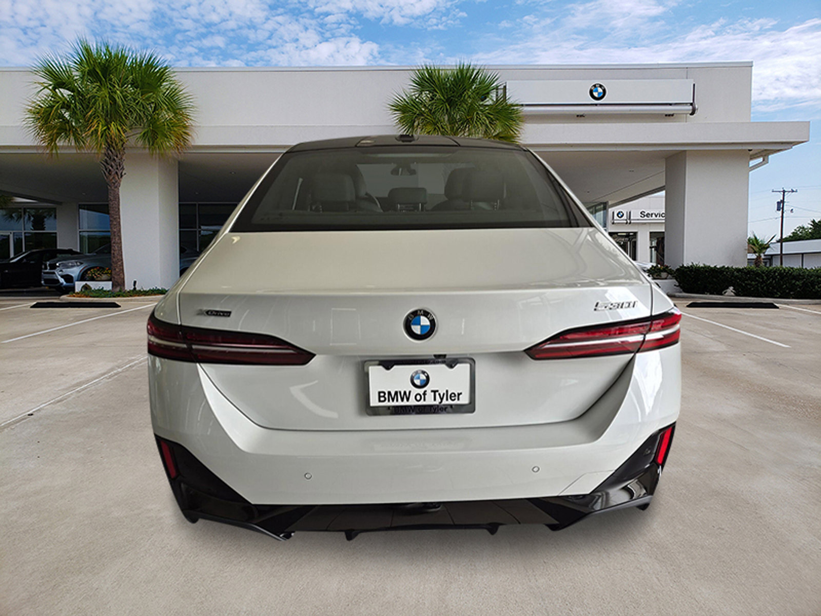 New 2026 BMW 530i xDrive w/ M Sport Package AWD/4WD image 5