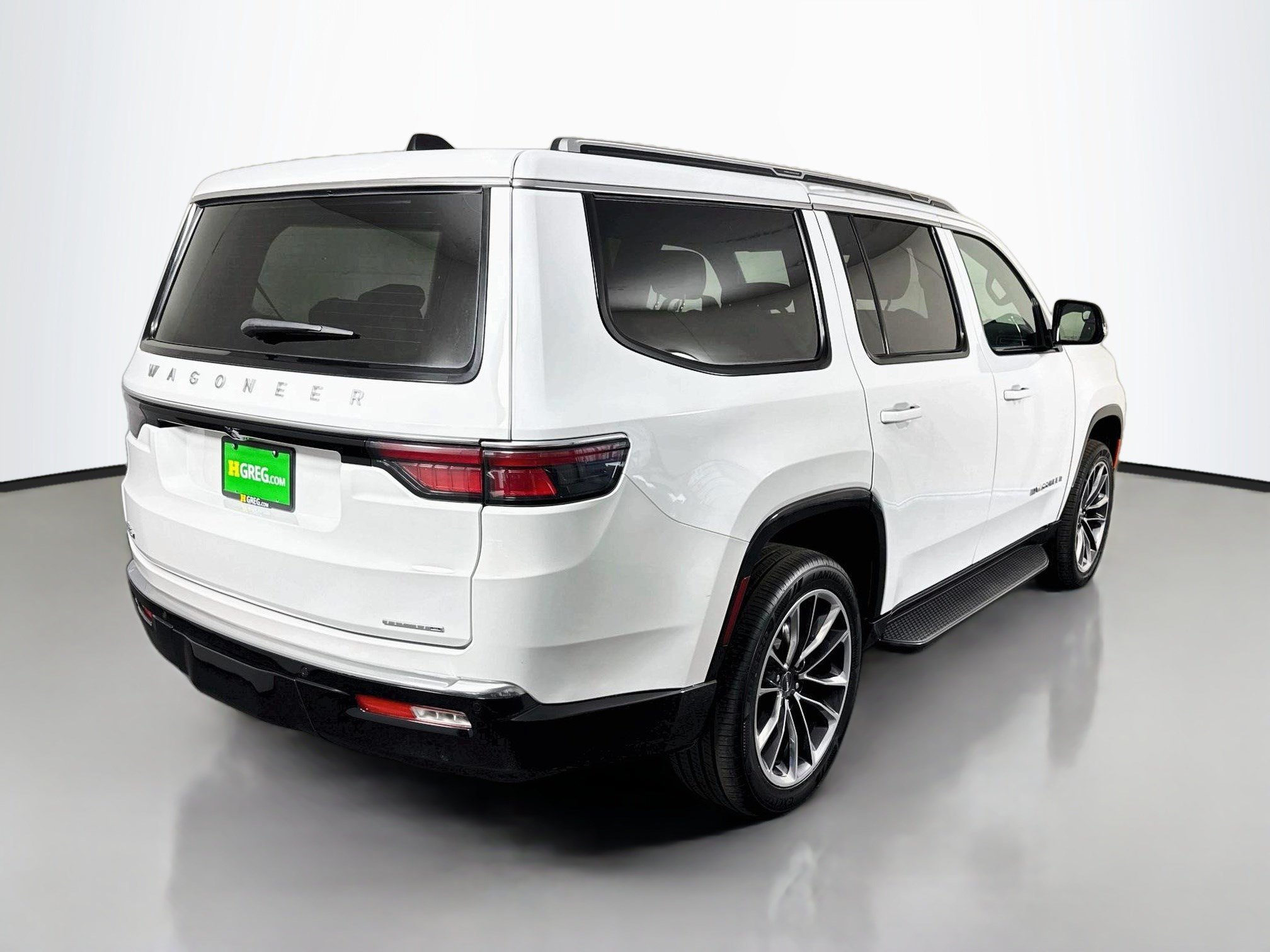 Used 2024 Jeep Wagoneer Series III AWD/4WD image 10