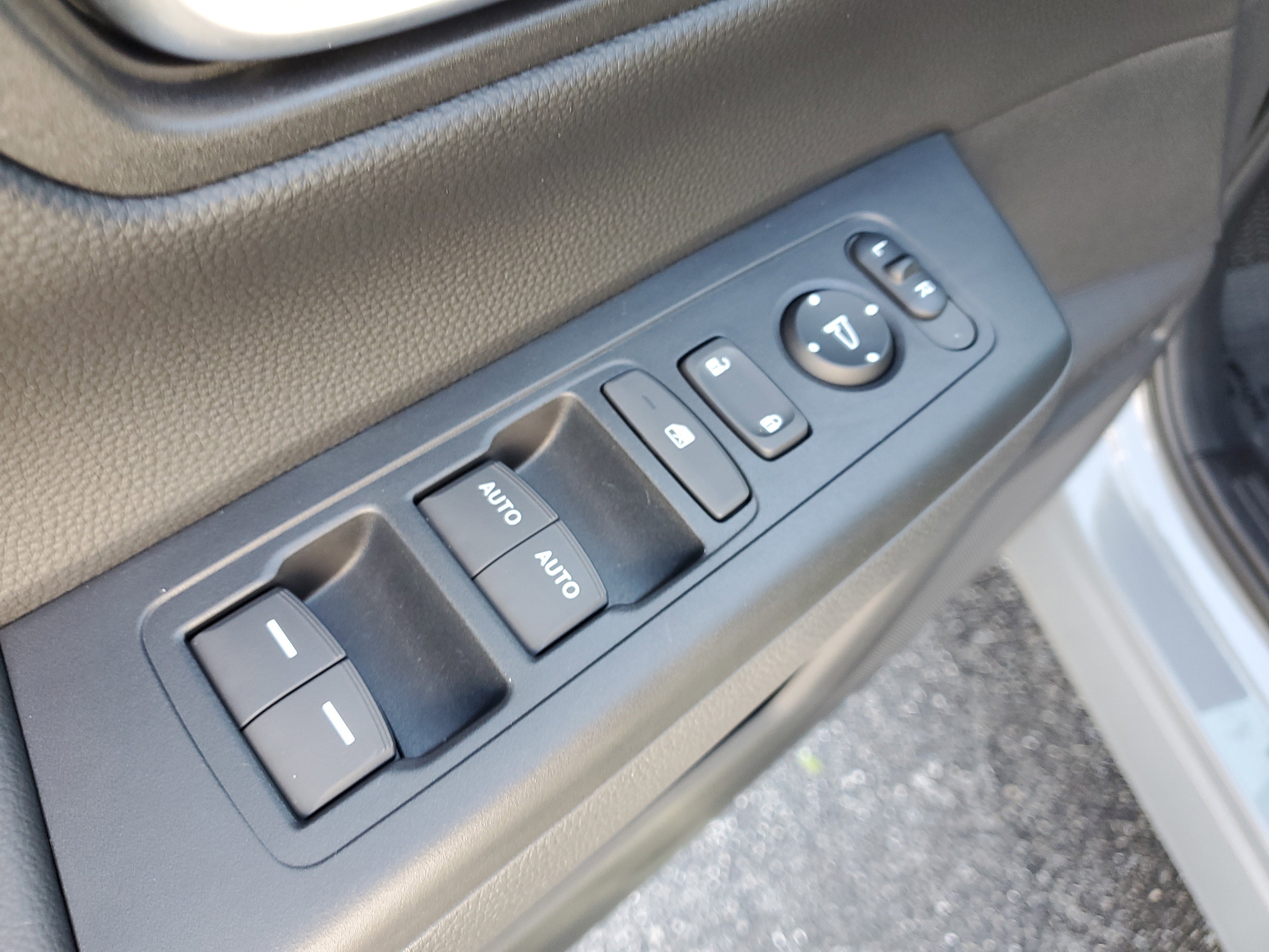 Used 2023 Honda CR-V Sport image 24