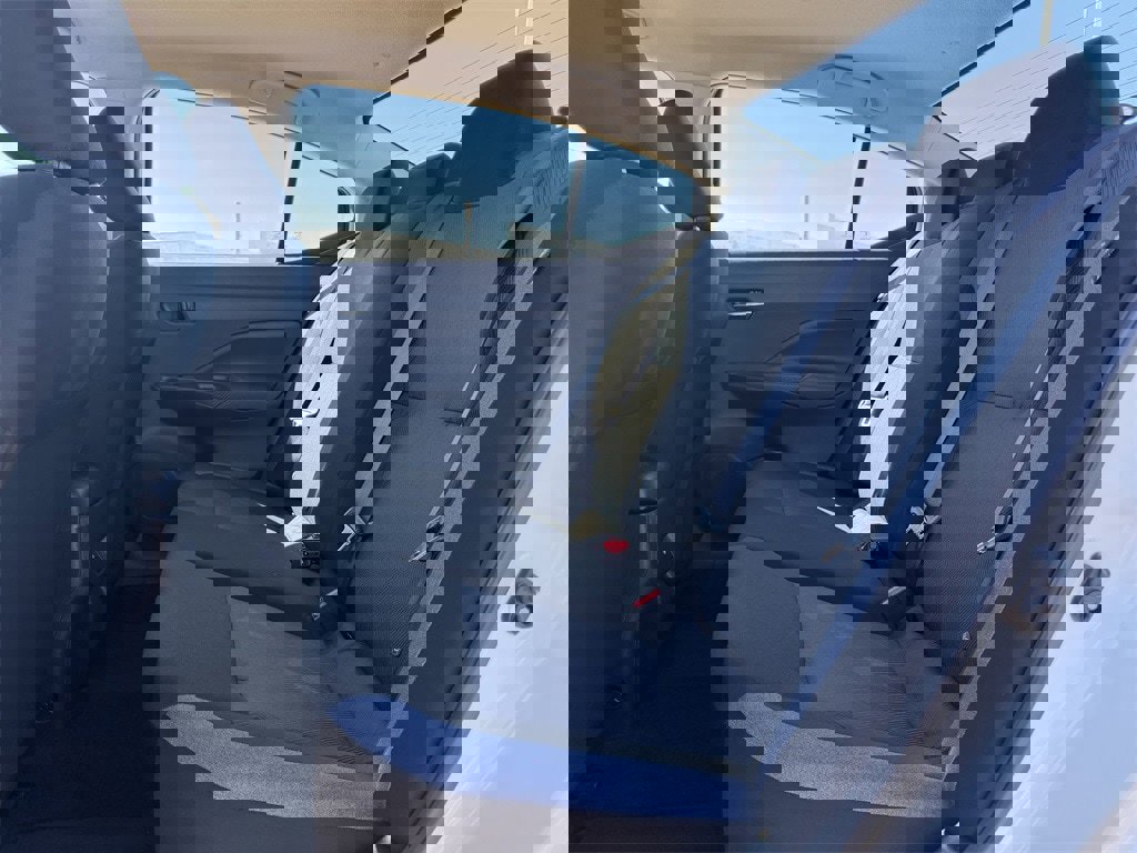 Used 2025 Nissan Versa SV image 27