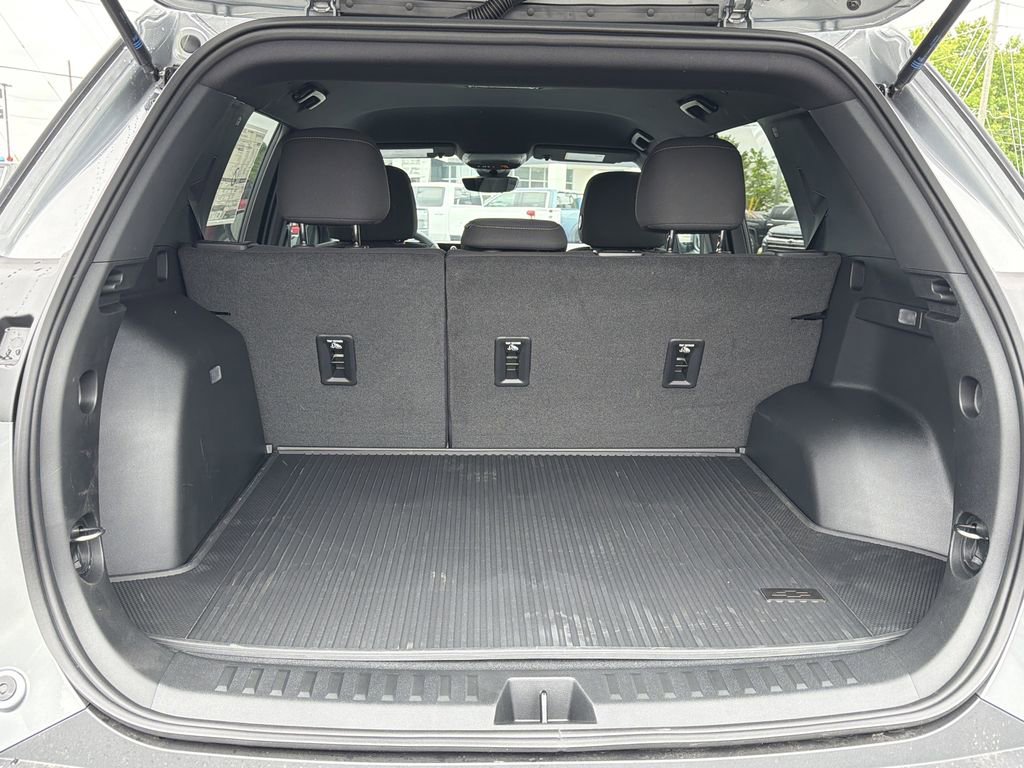 New 2026 Chevrolet Equinox LT FWD image 17