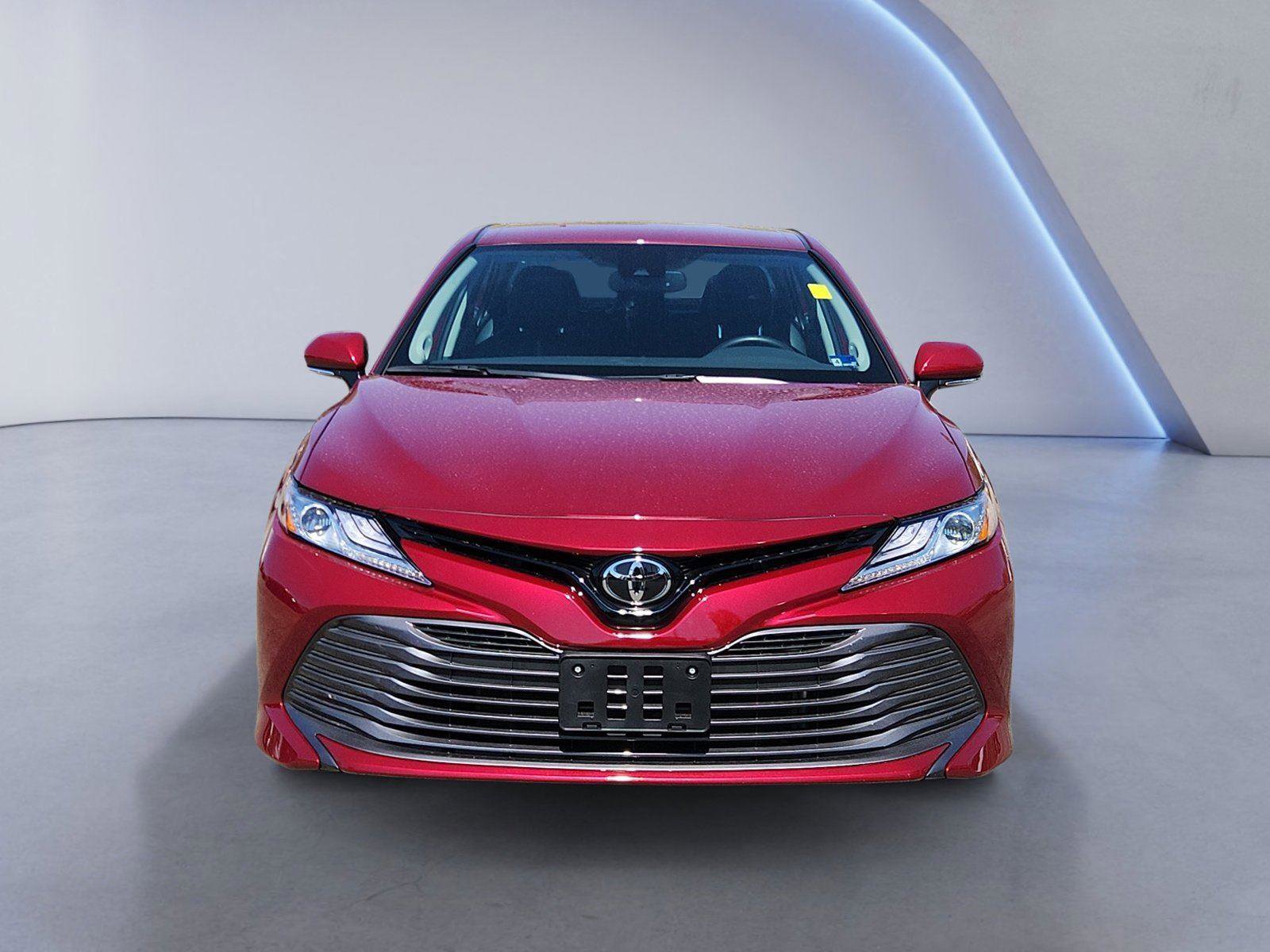 Used 2019 Toyota Camry XLE w/ Navigation Package FWD image 8