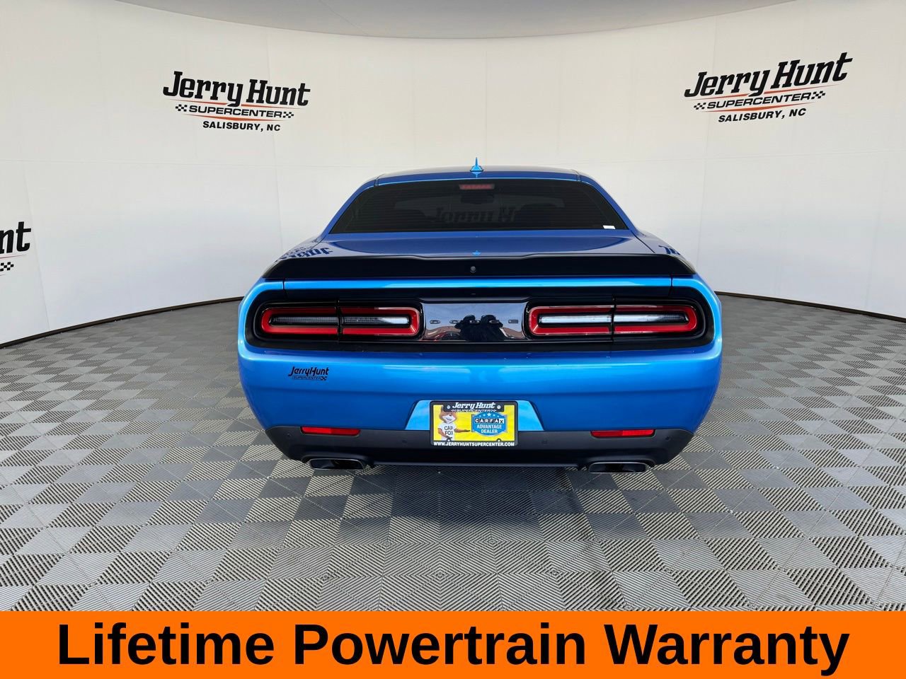 Used 2023 Dodge Challenger R/T w/ Blacktop Package image 8