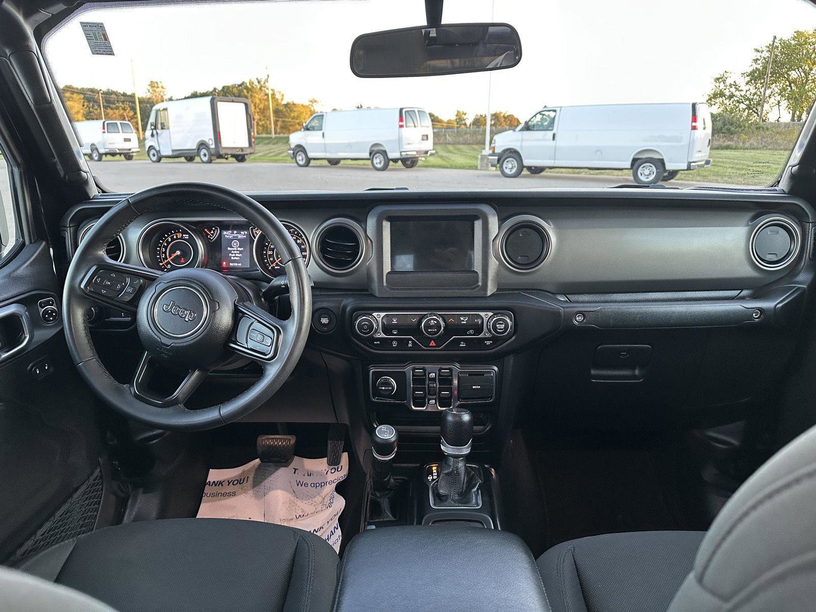Used 2023 Jeep Gladiator Sport image 16