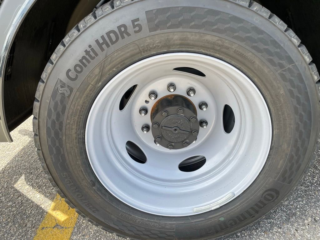 New 2026 Ford F550 4x4 Regular Cab Super Duty image 6