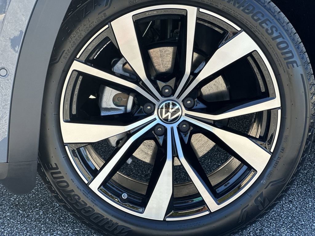 New 2025 Volkswagen Atlas Cross Sport SEL Premium R-Line image 10
