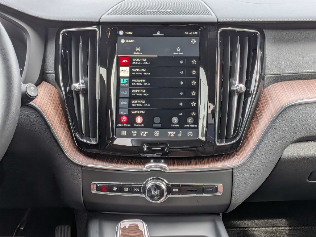 Certified 2024 Volvo XC60 T8 Ultimate w/ Climate Package AWD/4WD image 21