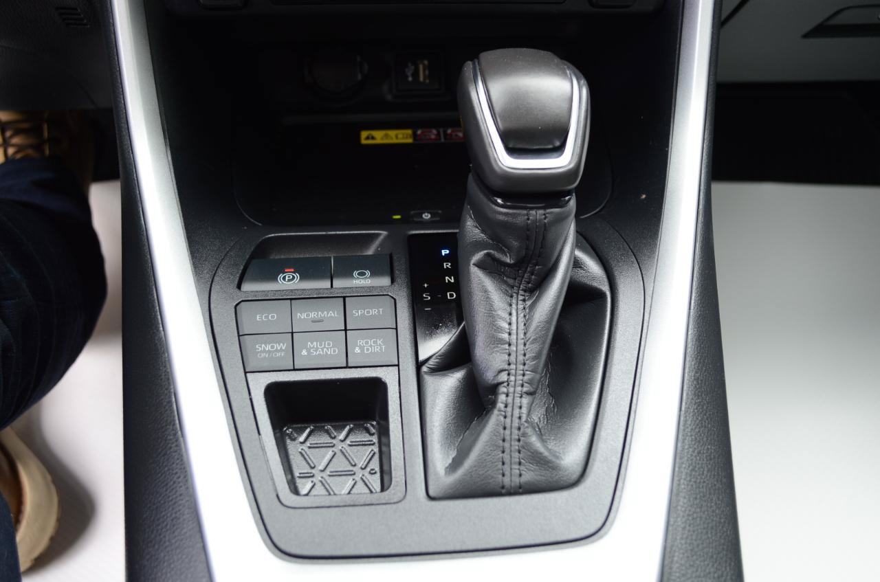Used 2024 Toyota RAV4 XLE Premium w/ Weather Package AWD/4WD image 29