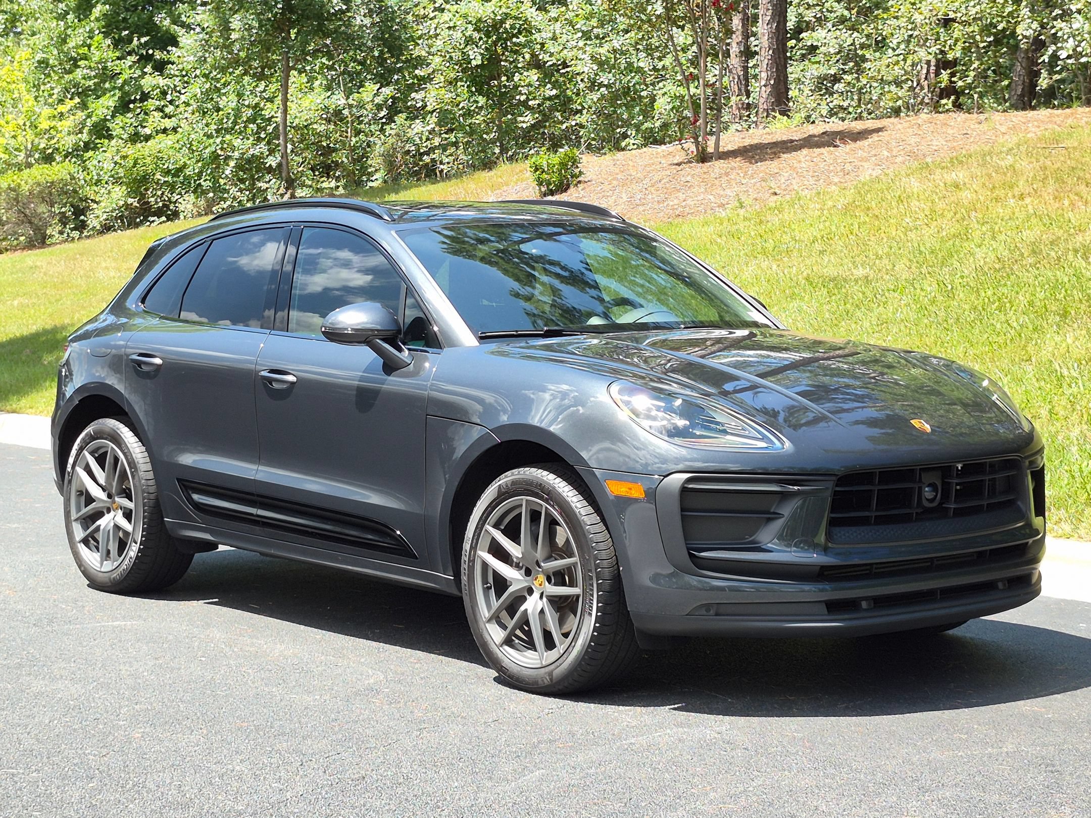 Certified 2026 Porsche Macan AWD/4WD image 32
