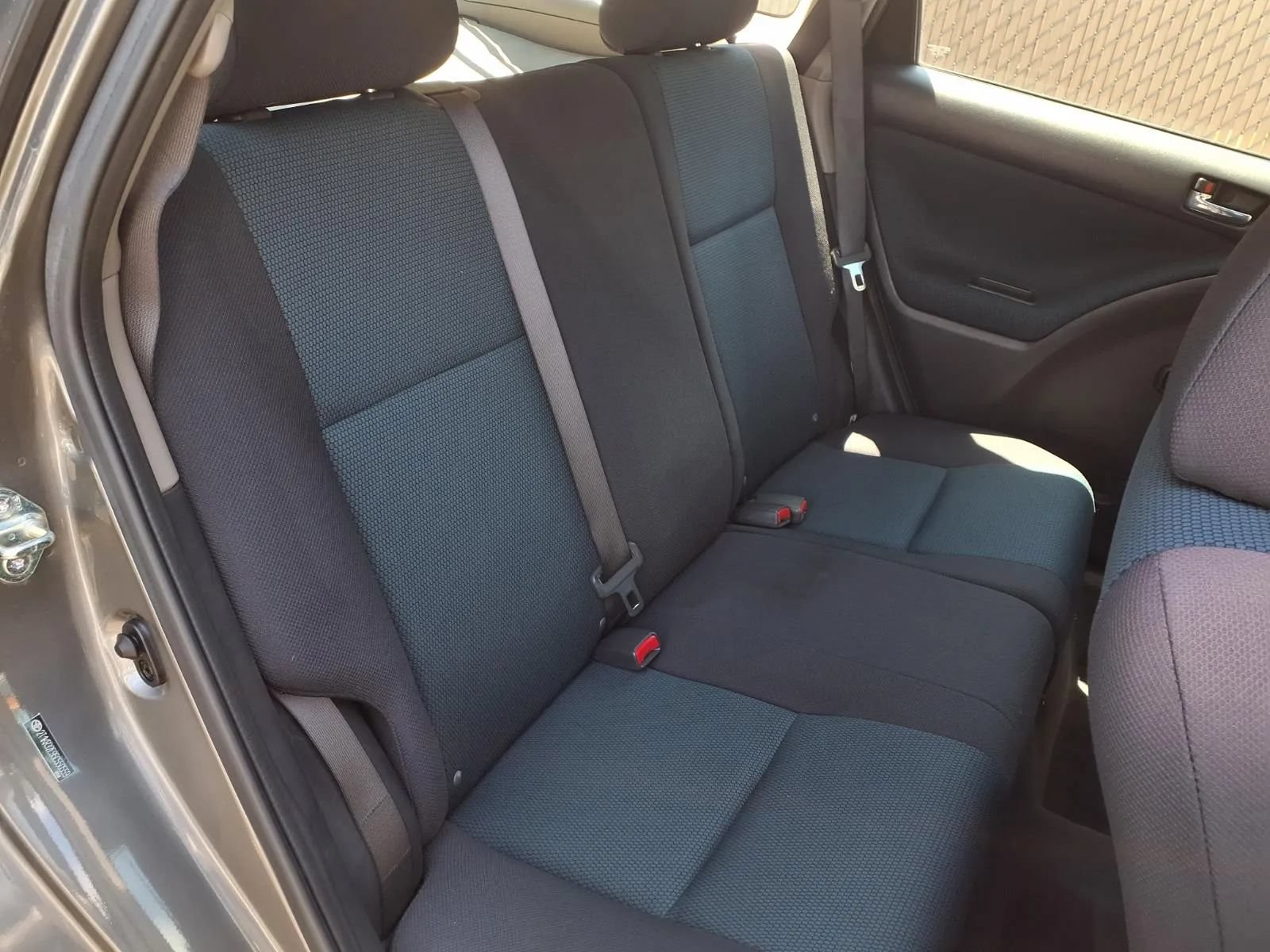 Used 2005 Toyota Matrix XR FWD image 30