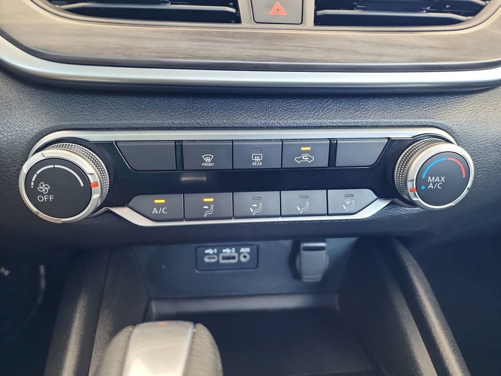 Used 2025 Nissan Altima 2.5 SV FWD image 26