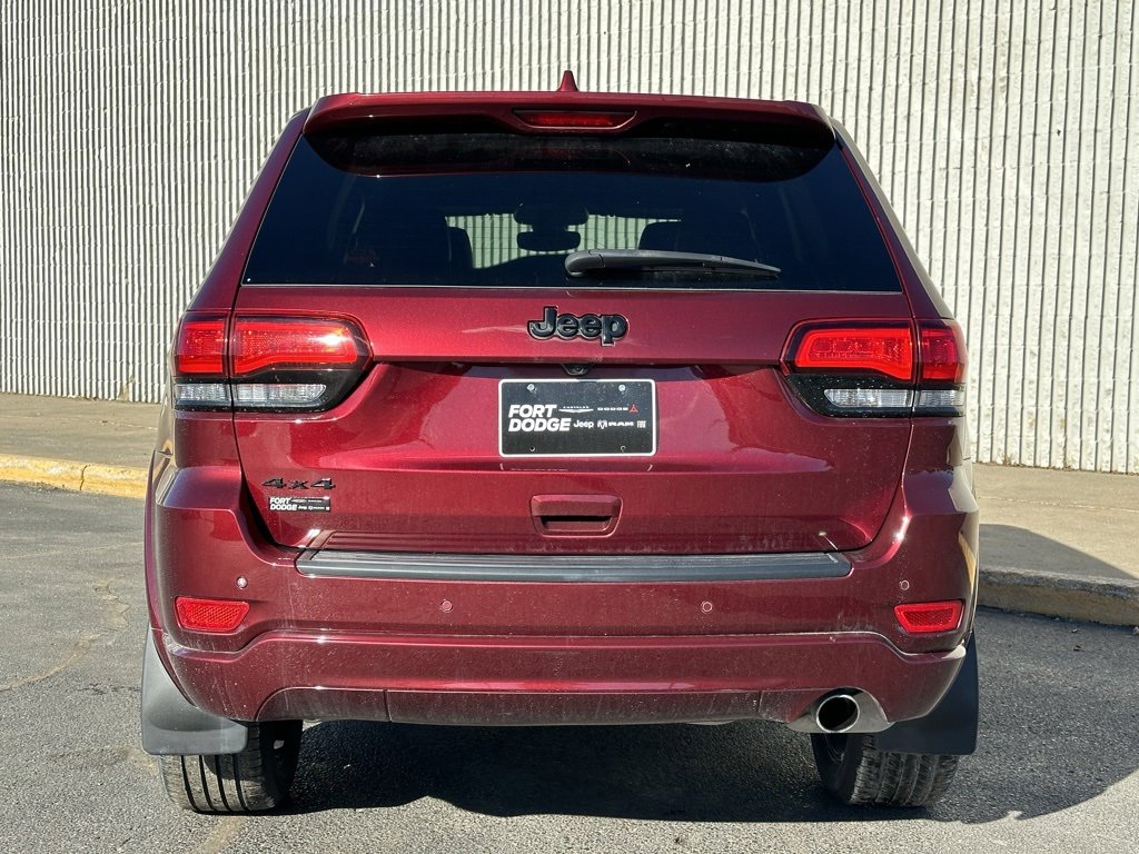 Used 2022 Jeep Grand Cherokee Laredo X image 4