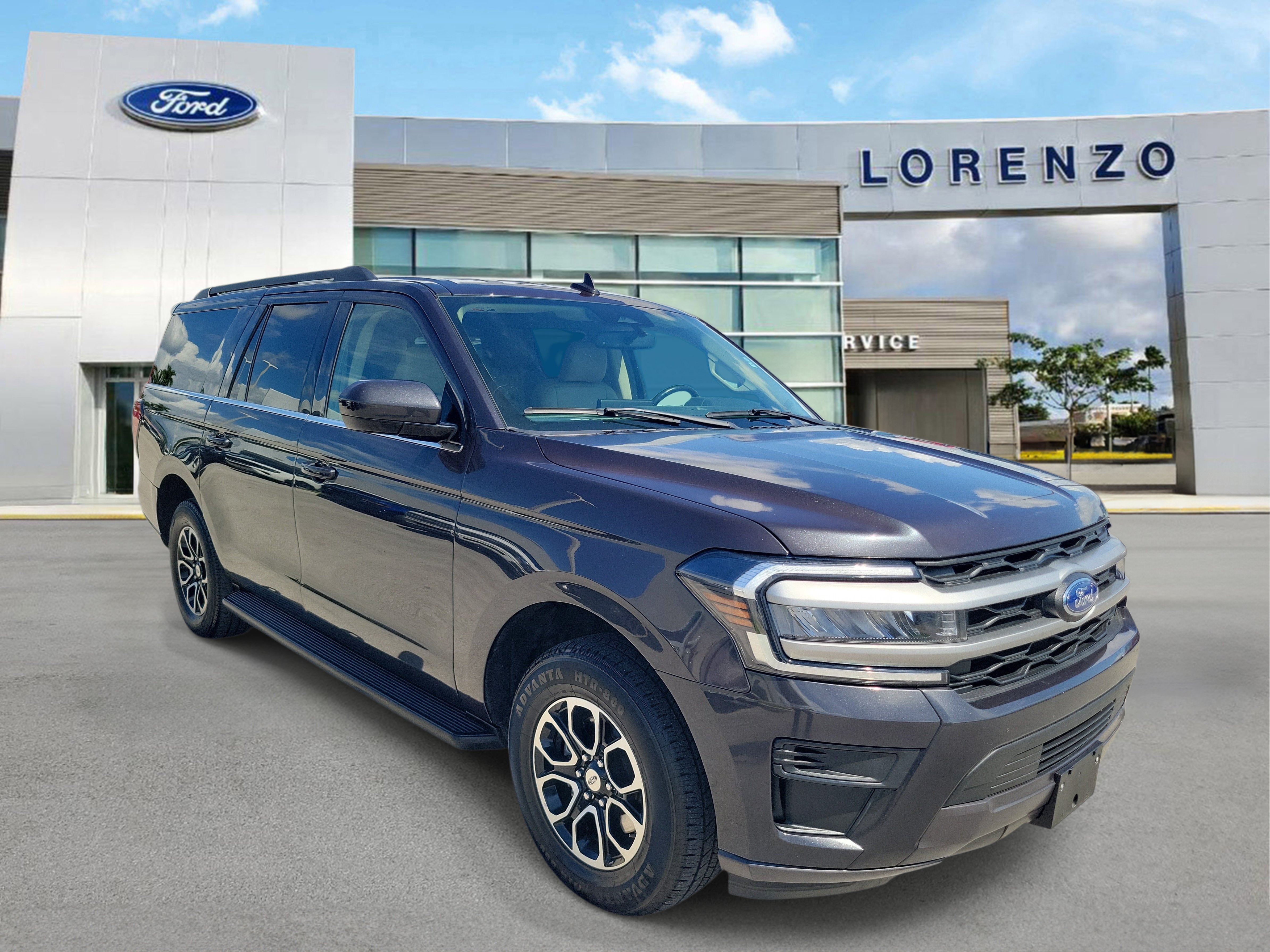 Used 2024 Ford Expedition Max XLT AWD/4WD image 3