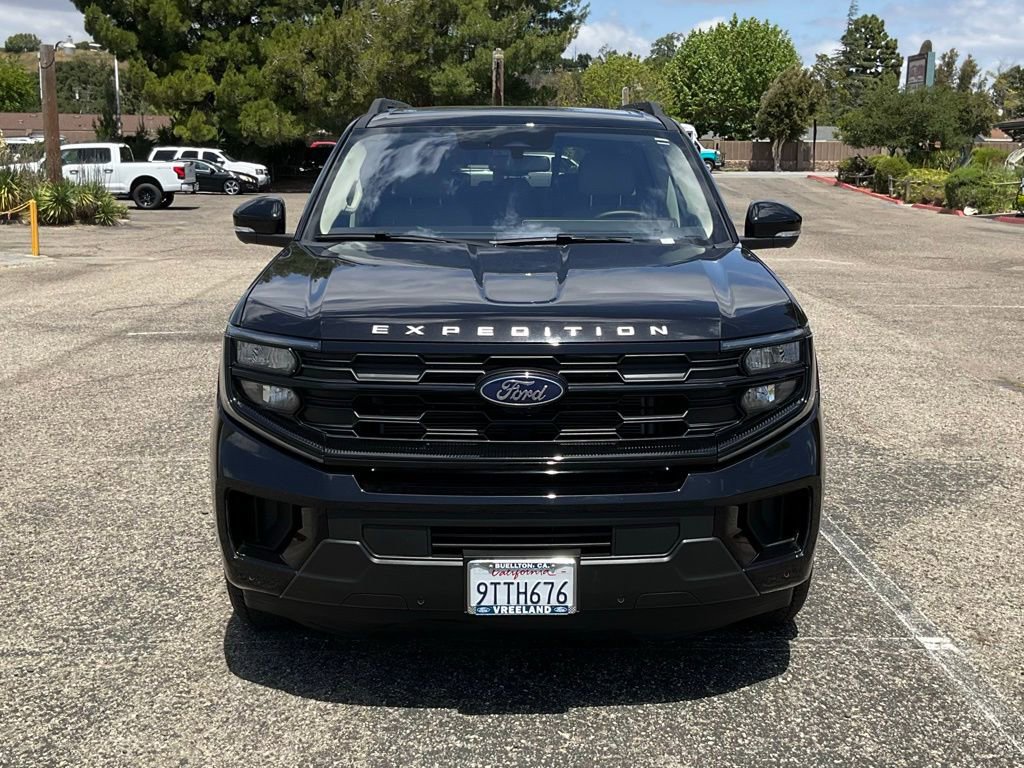 Used 2025 Ford Expedition Max Active AWD/4WD image 9