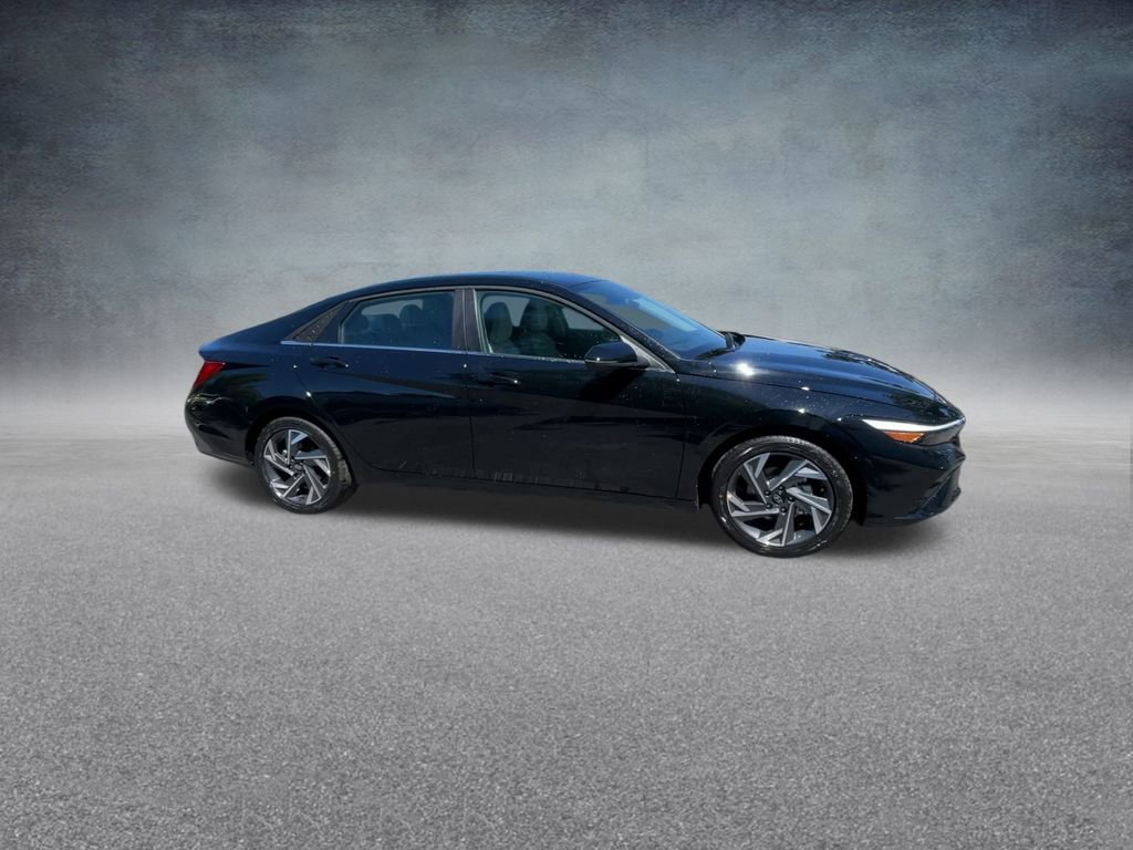 New 2025 Hyundai Elantra Limited image 26