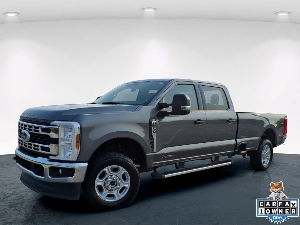 Used 2025 Ford F250 XLT AWD/4WD image 2