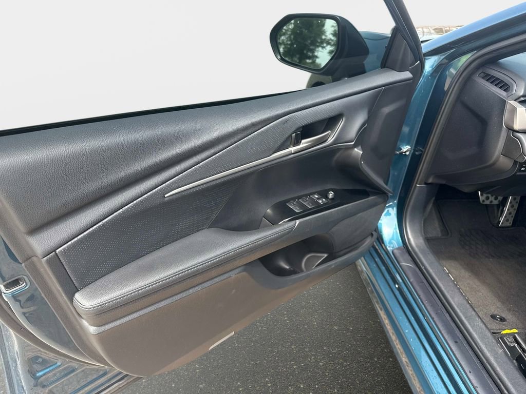 Used 2025 Toyota Camry XSE FWD image 17
