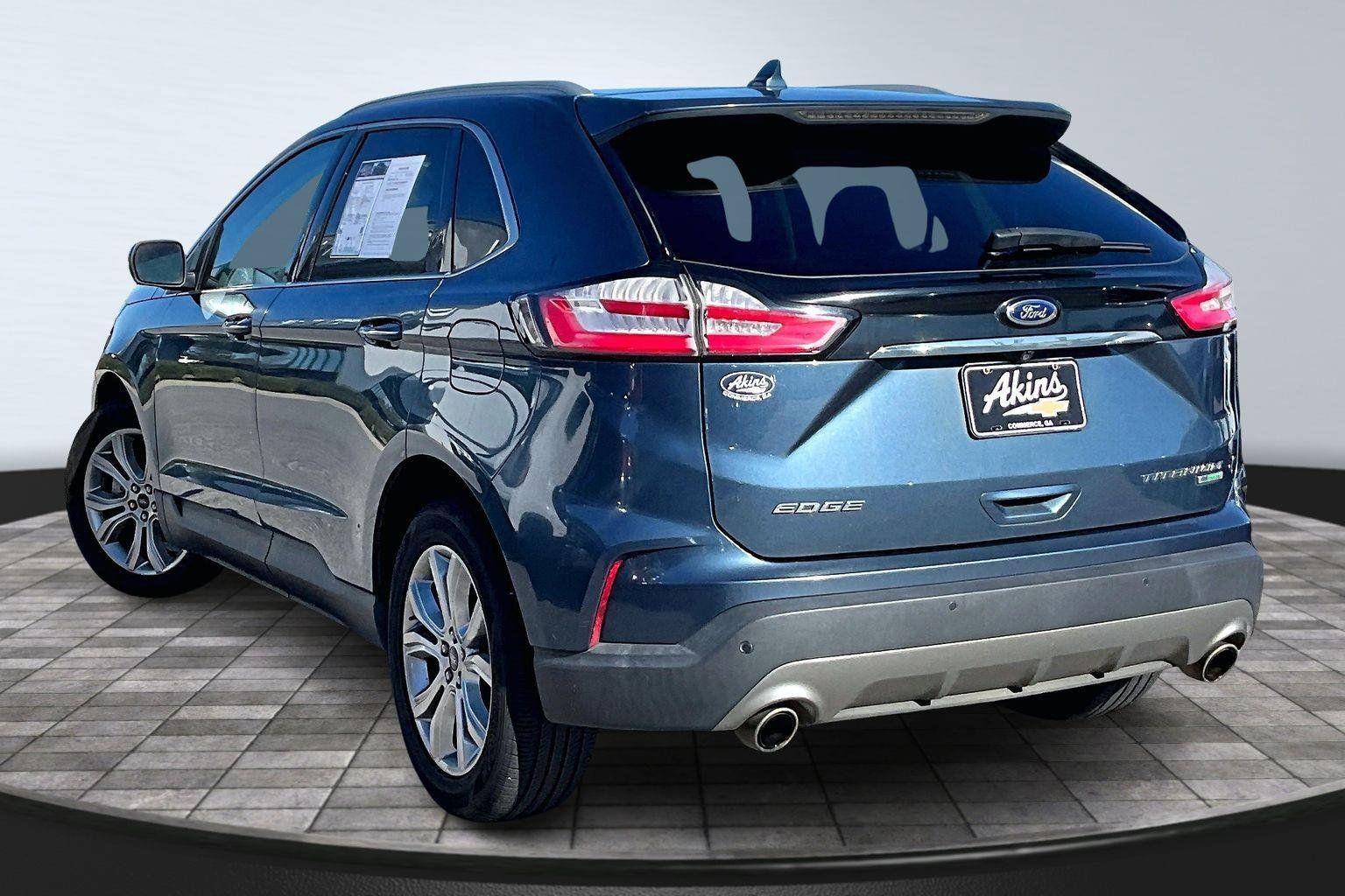 Used 2019 Ford Edge Titanium image 4