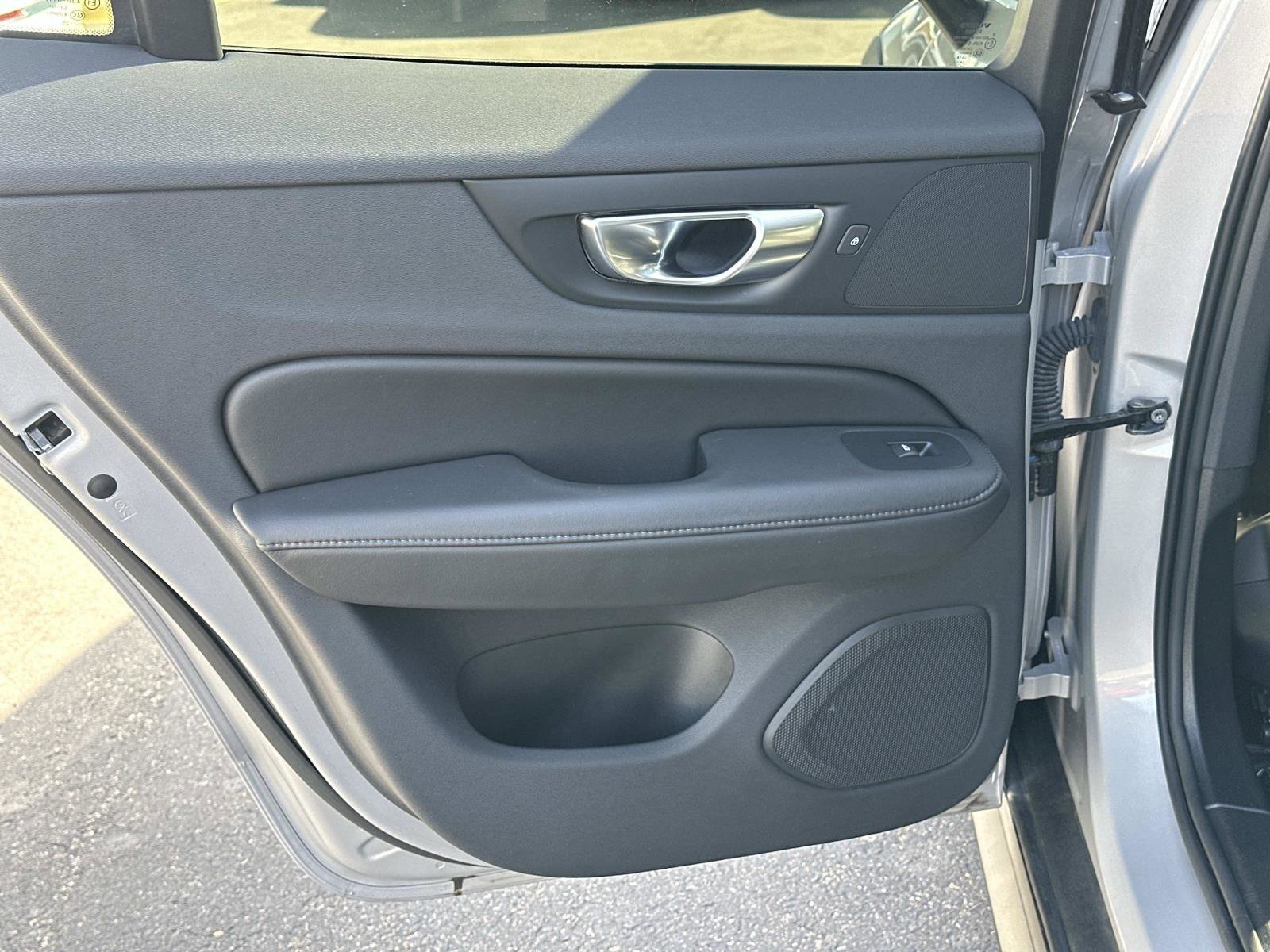 Certified 2025 Volvo V60 B5 Cross Country Plus image 20