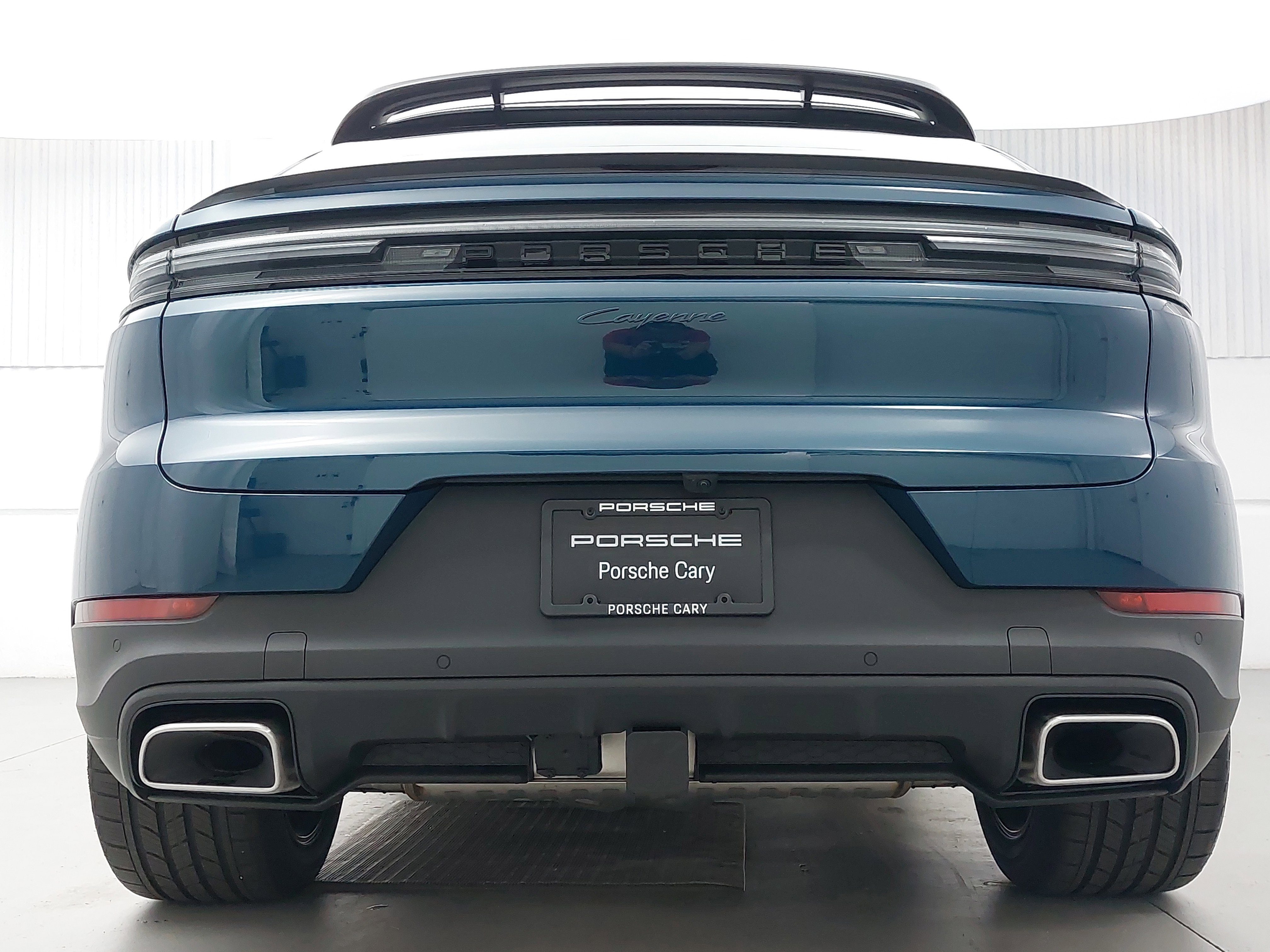 New 2025 Porsche Cayenne Coupe image 6