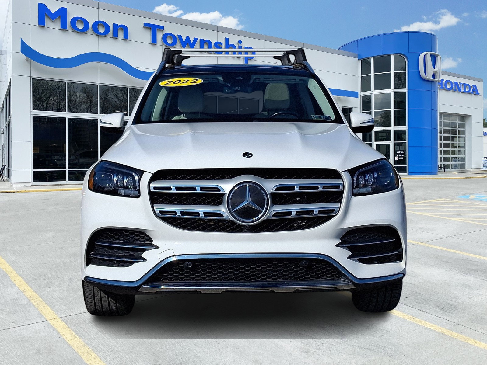 Used 2022 Mercedes-Benz GLS 450 4MATIC image 2
