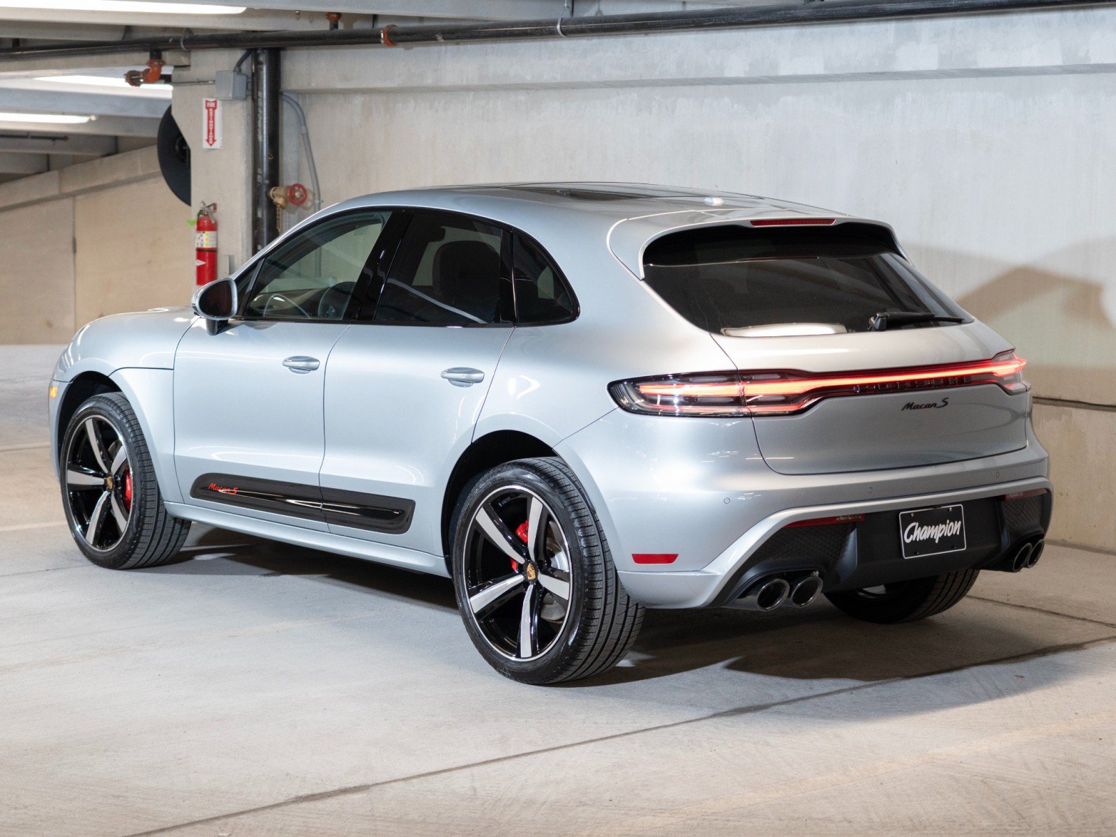 New 2026 Porsche Macan S AWD/4WD image 3