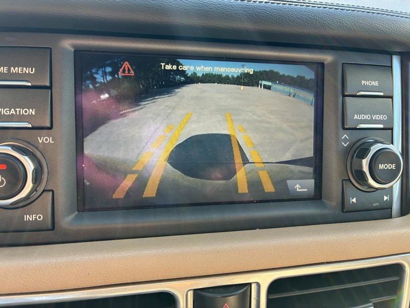 Used 2010 Land Rover Range Rover HSE AWD/4WD image 43