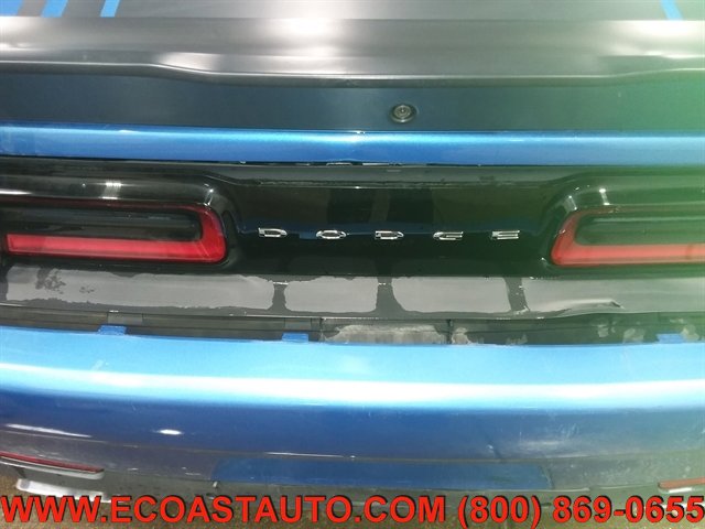 Used 2015 Dodge Challenger R/T RWD image 23