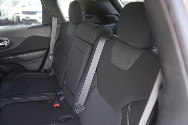 Used 2015 Jeep Cherokee Latitude image 13