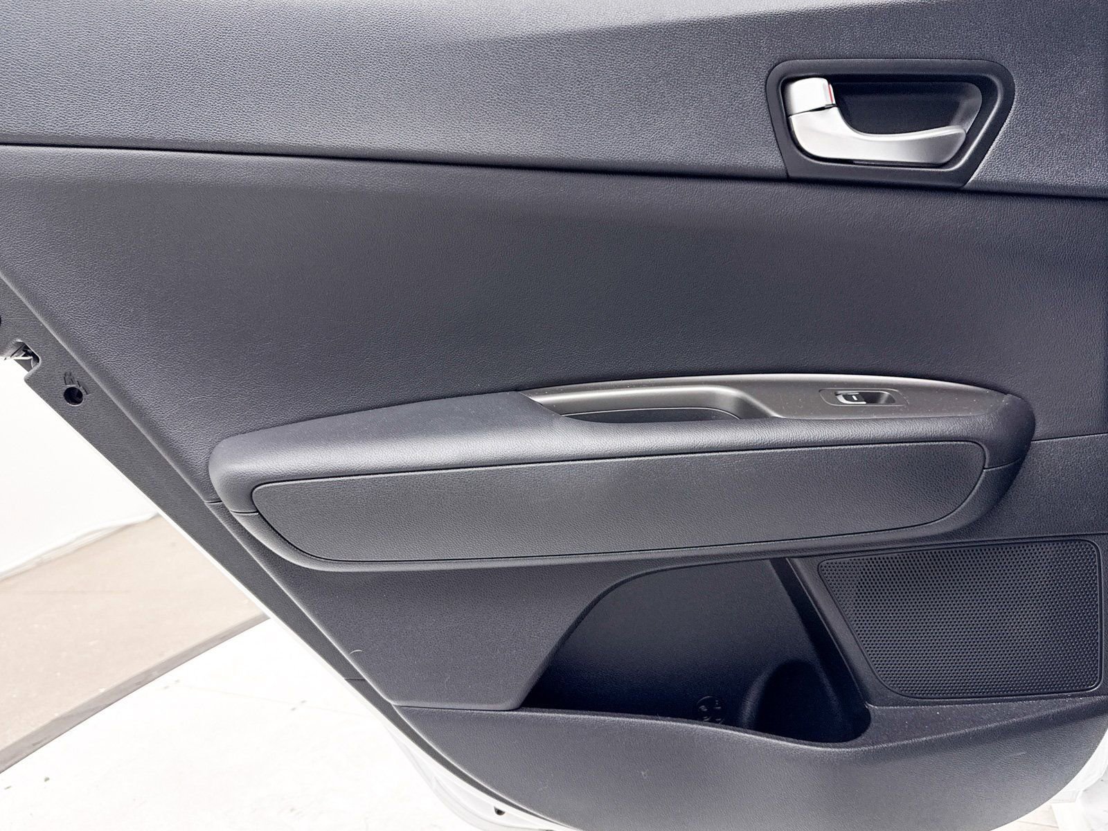 Used 2020 Kia Optima LX image 27