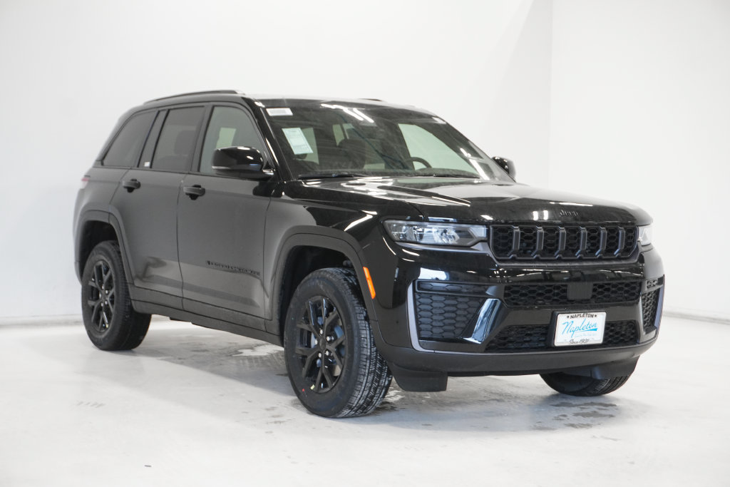 New 2026 Jeep Grand Cherokee Altitude AWD/4WD image 4