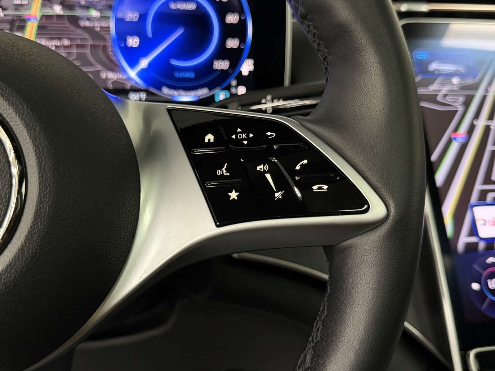 Used 2025 Mercedes-Benz EQE 350+ SUV image 31