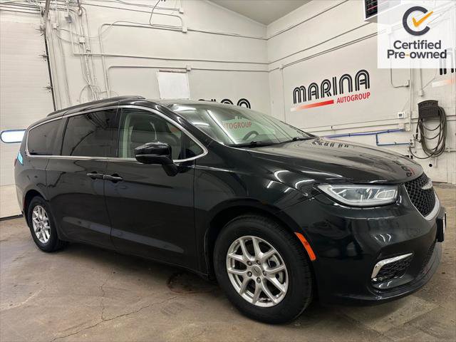 Certified 2022 Chrysler Pacifica Touring-L FWD image 1