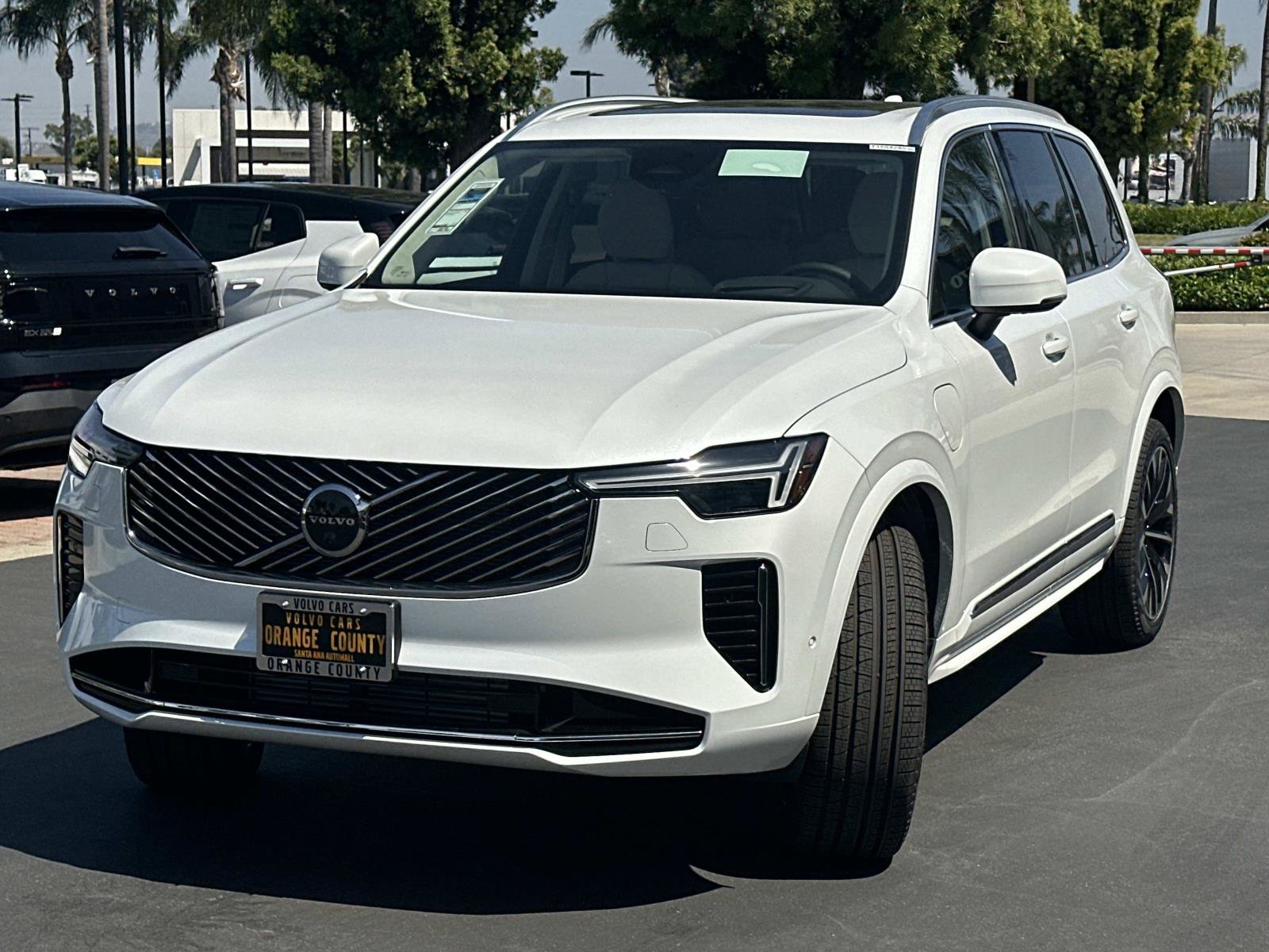 New 2026 Volvo XC90 T8 Ultra w/ Lounge Package AWD/4WD image 3