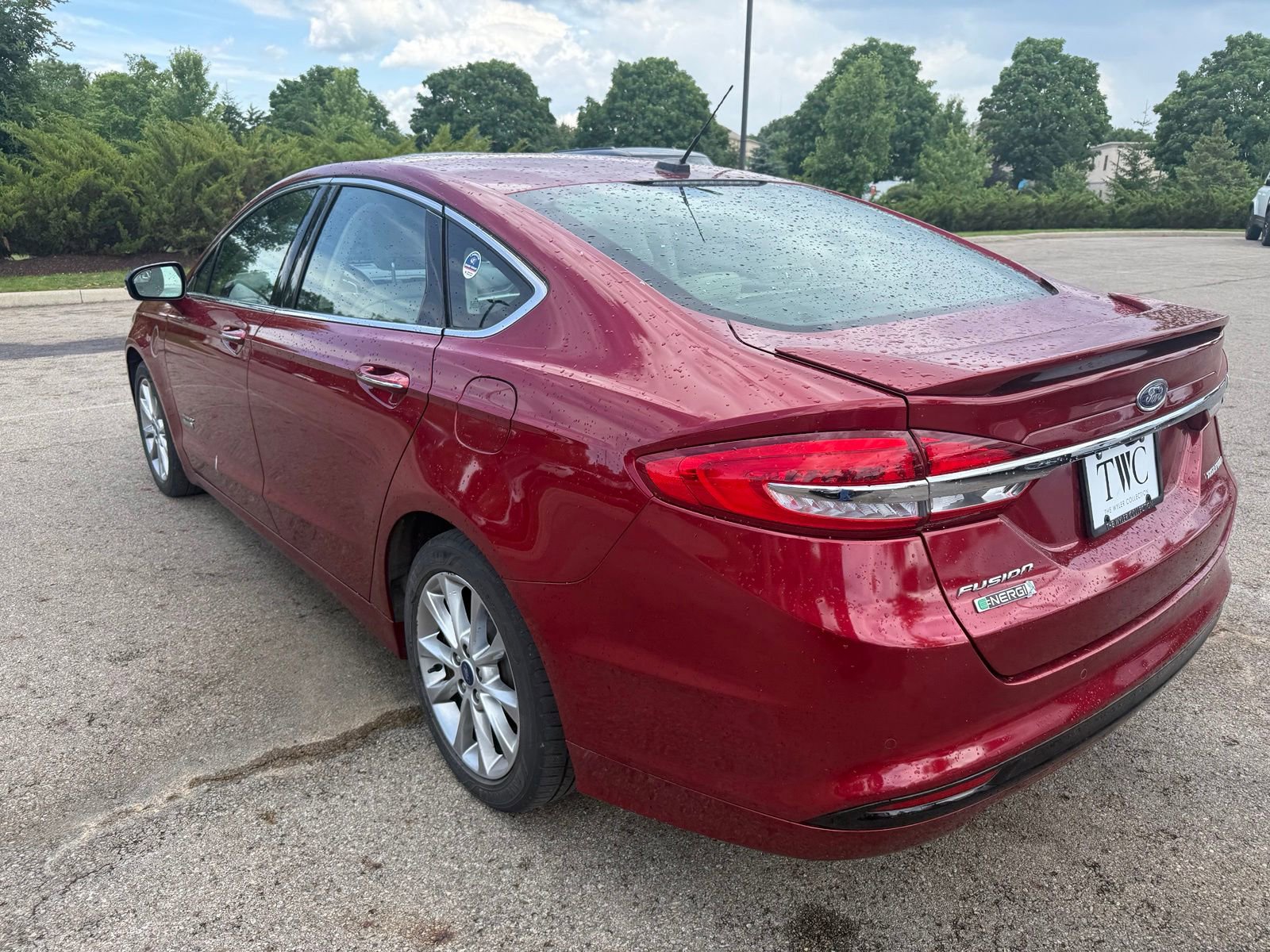 Used 2017 Ford Fusion Energi Titanium FWD image 7